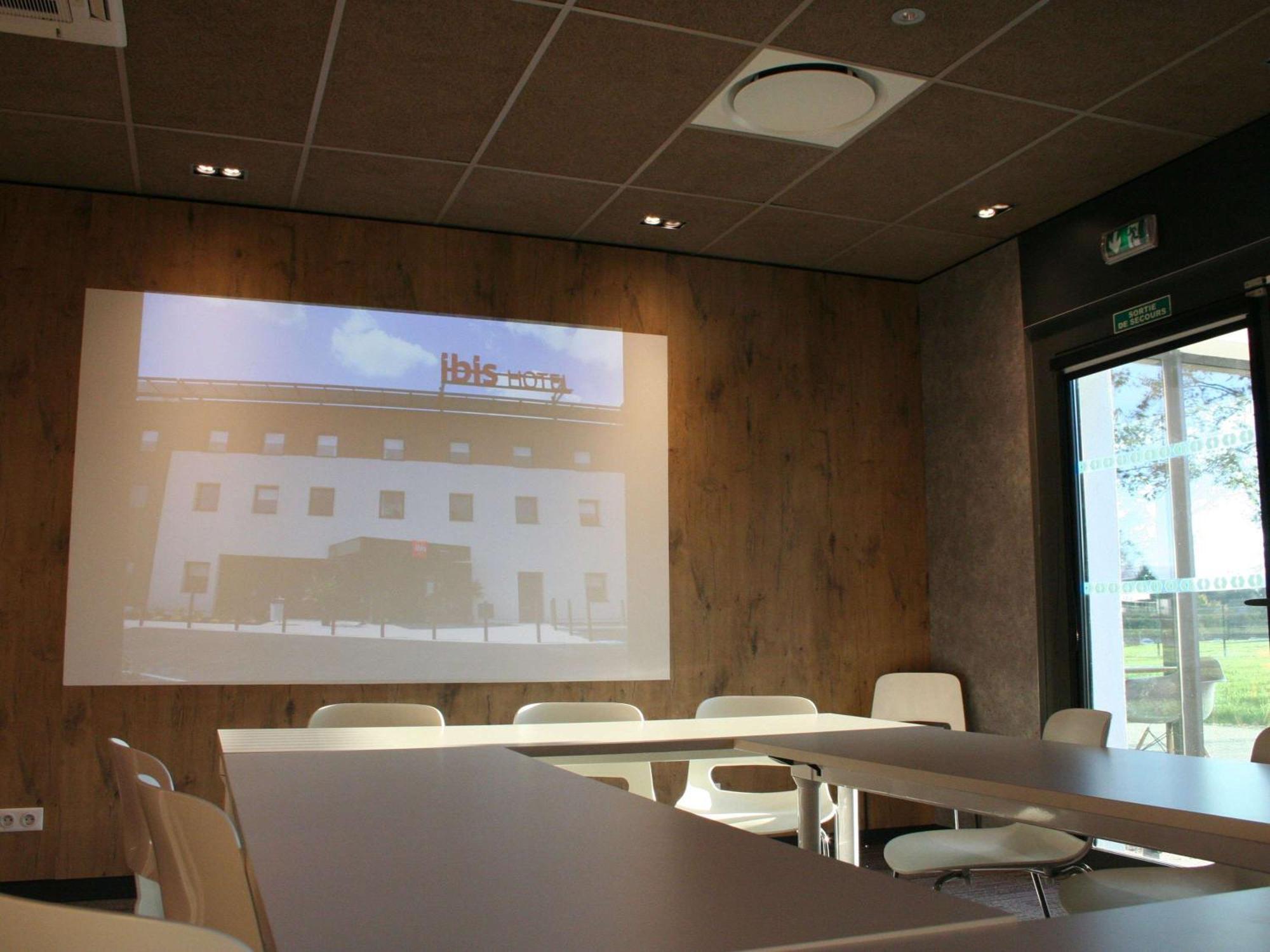 Ibis Montceau Les Mines Hotel Exterior photo
